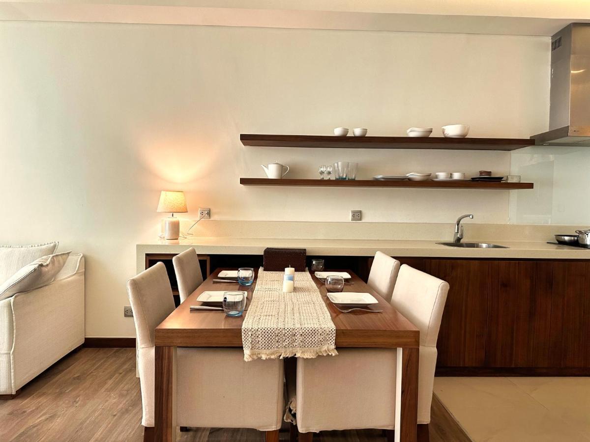 Stunning Apartments Across My Khe Beach ! Rooftop Pool & Gym Da Nang Eksteriør billede