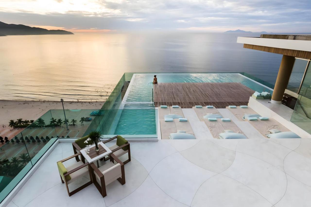 Stunning Apartments Across My Khe Beach ! Rooftop Pool & Gym Da Nang Eksteriør billede