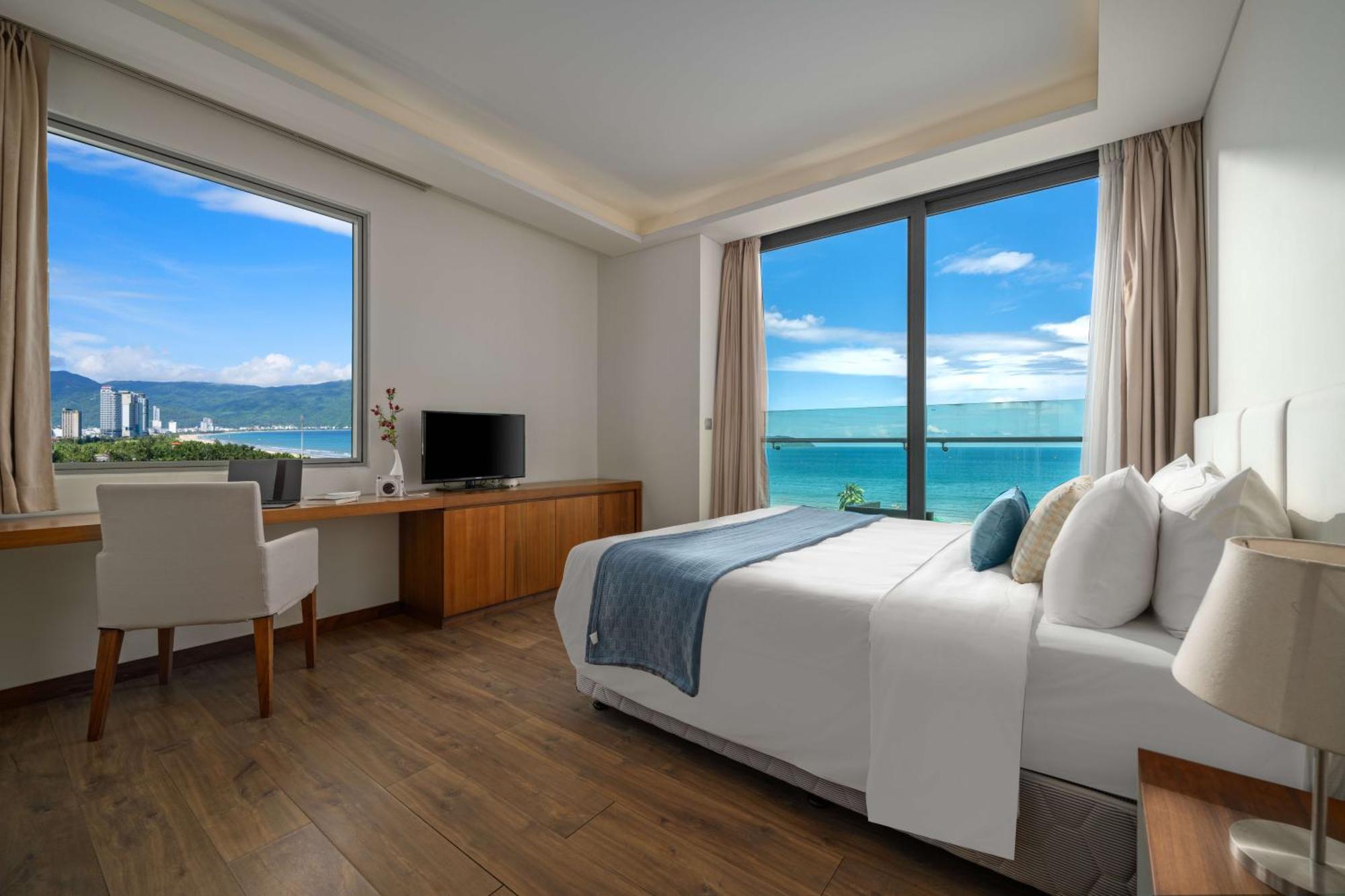 Stunning Apartments Across My Khe Beach ! Rooftop Pool & Gym Da Nang Eksteriør billede