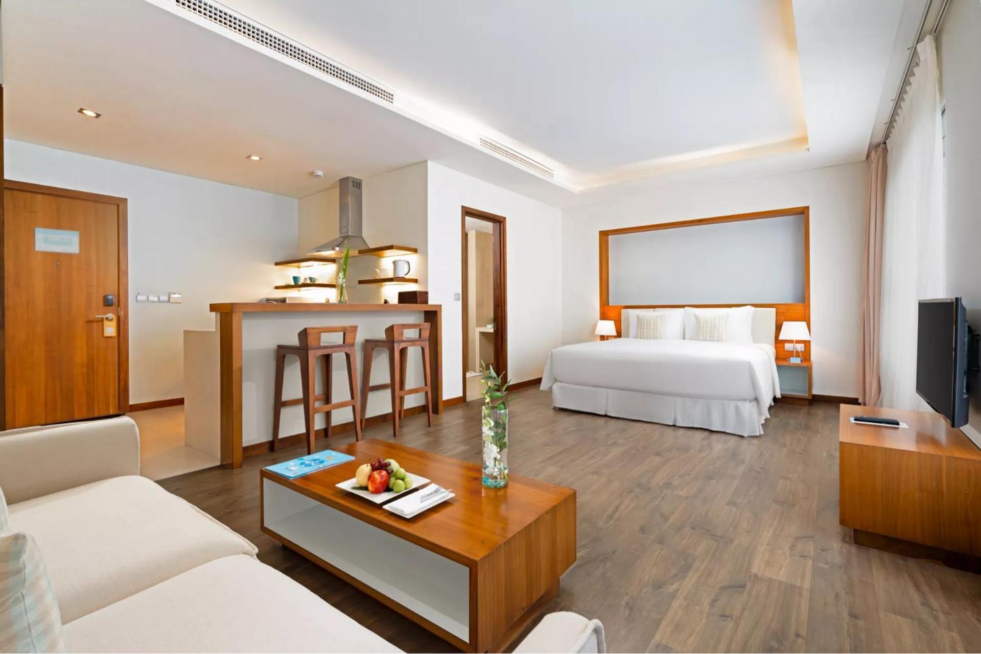 Stunning Apartments Across My Khe Beach ! Rooftop Pool & Gym Da Nang Eksteriør billede